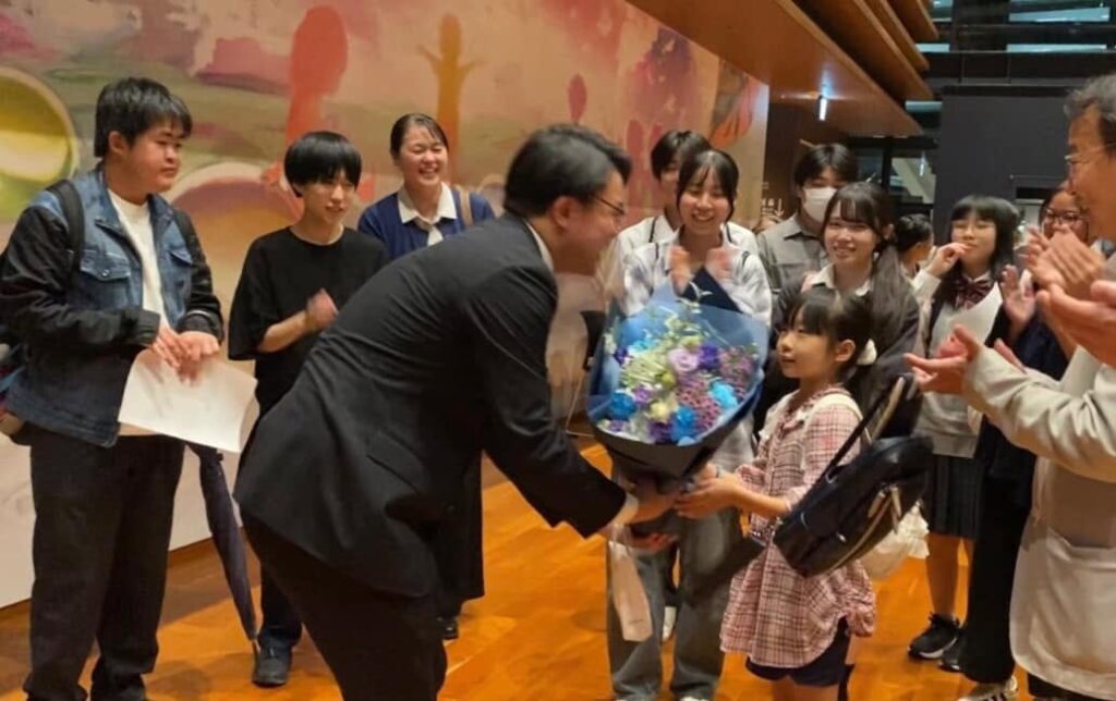 四宮伶嗣